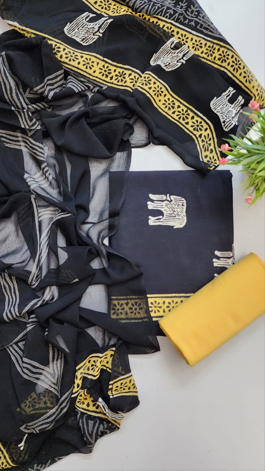 Cotton Dress Material With Chiffon Dupatta