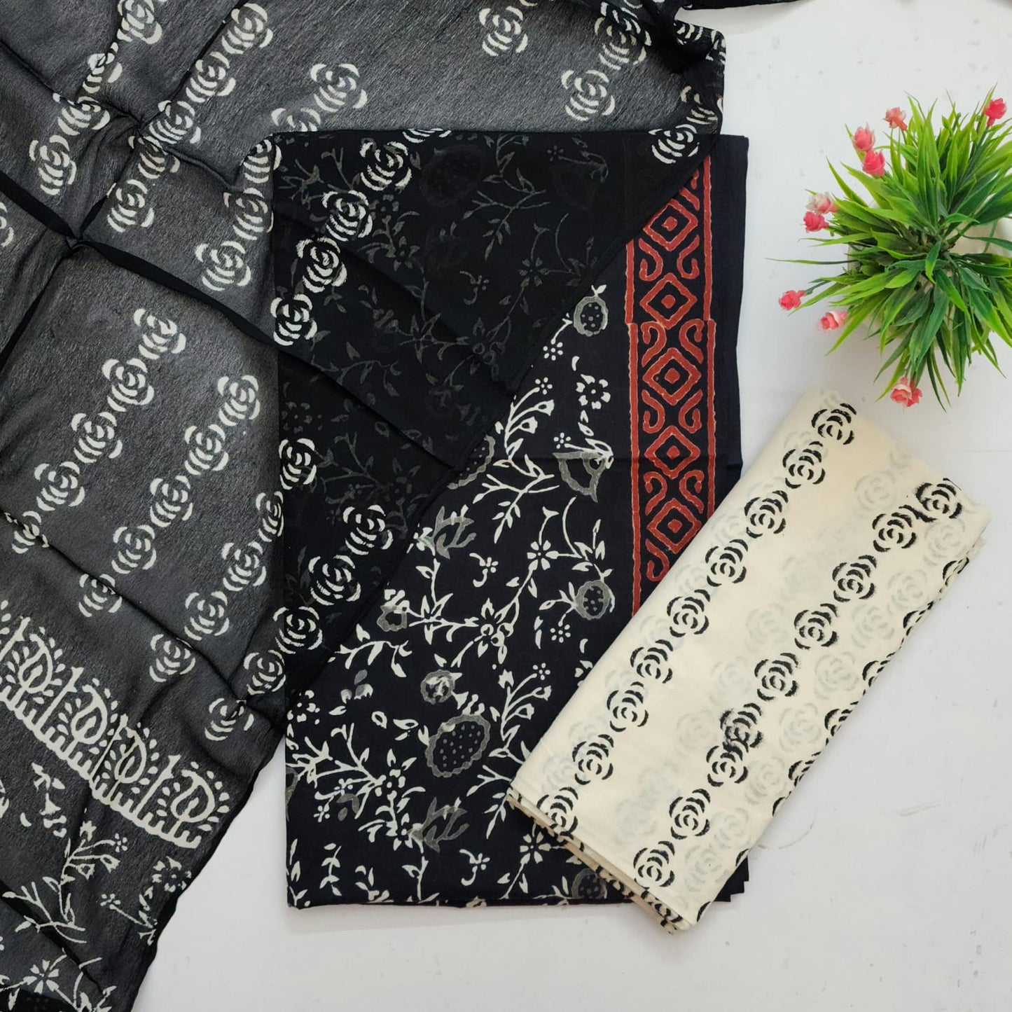Cotton Handblock With Chiffon Duppata