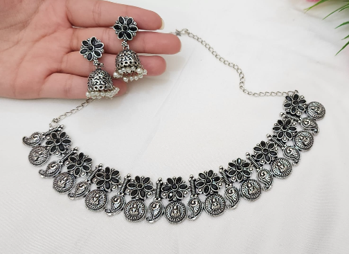 Neck Piece With Earring